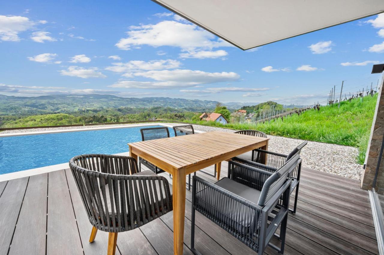 Luxus Chalet Max Glanz an der Weinstrasse Bagian luar foto